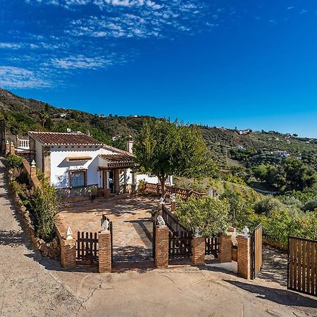 Amazing Home In Frigiliana With Kitchen Exterior foto